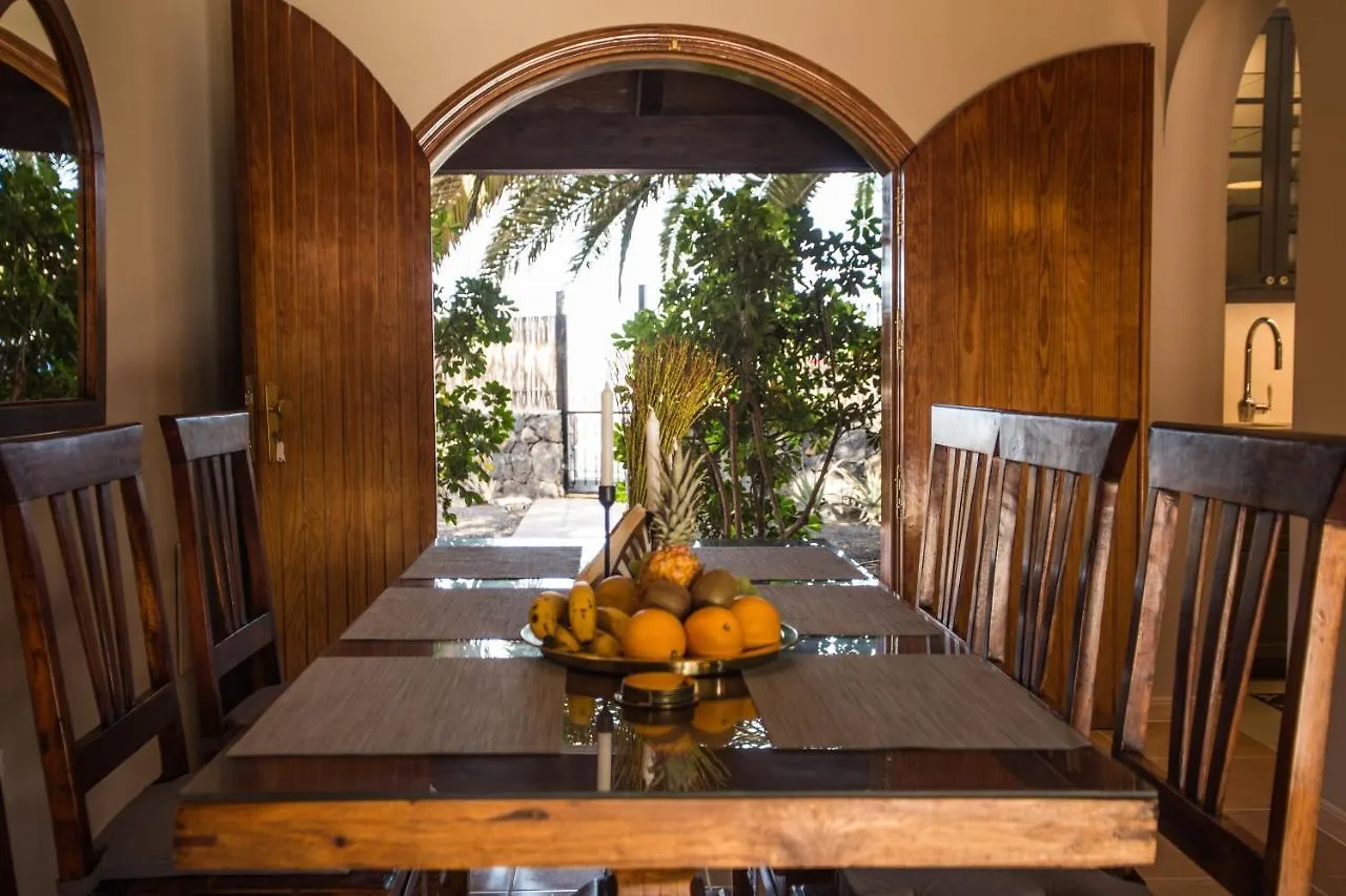 Casa Perla - Villa With Big Garden And Private Pool Corralejo