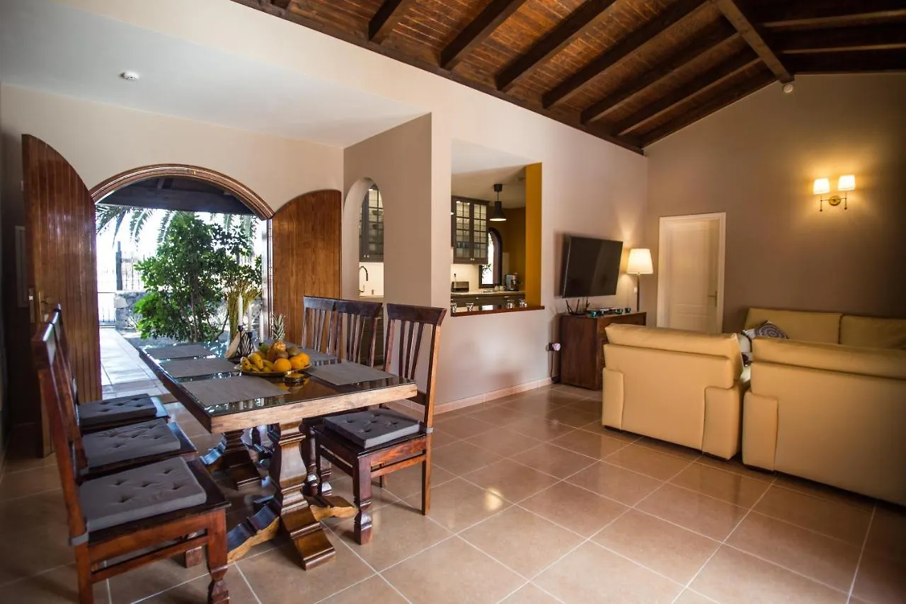 Casa Perla - Villa With Big Garden And Private Pool Corralejo