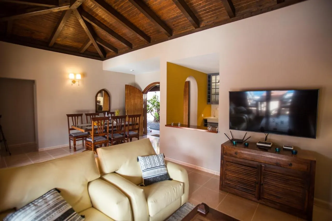 Casa Perla - Villa With Big Garden And Private Pool Corralejo